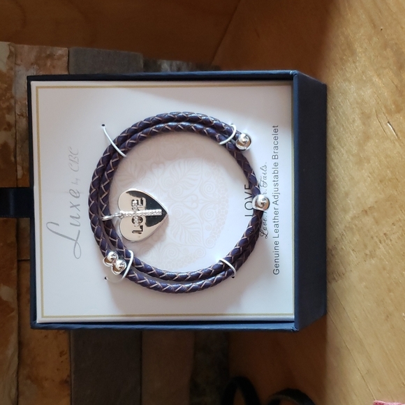 Luxe Jewelry - GENUINE LEATHER AND STERLING SILVER BRACELET